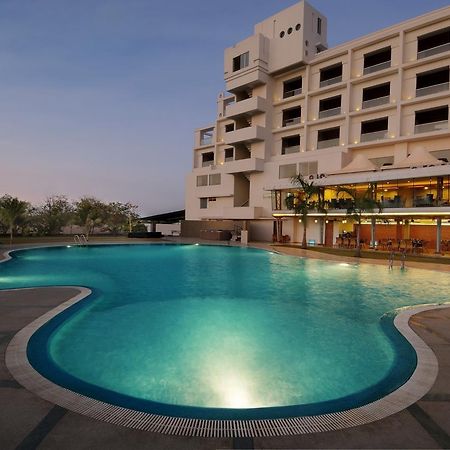 Seasons Rajkot Hotel Ngoại thất bức ảnh