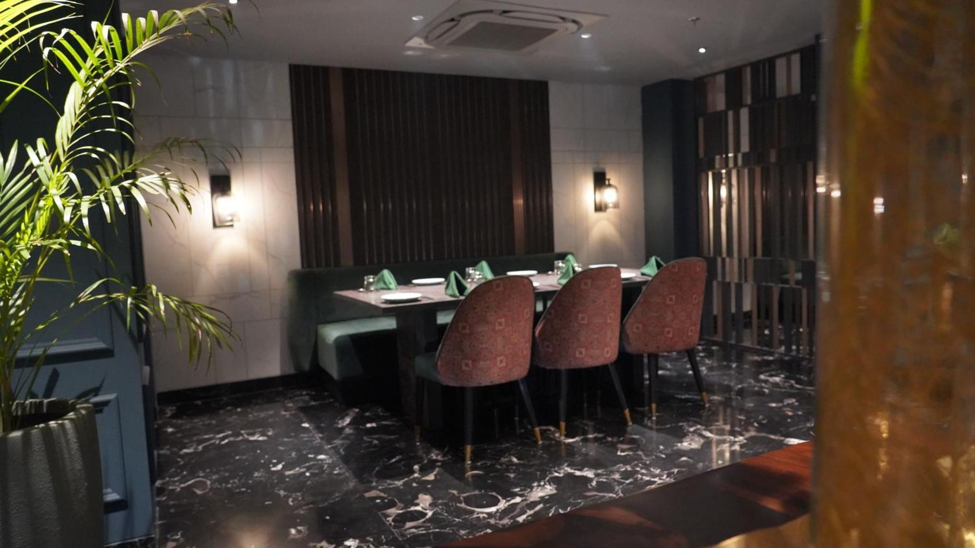 Seasons Rajkot Hotel Ngoại thất bức ảnh