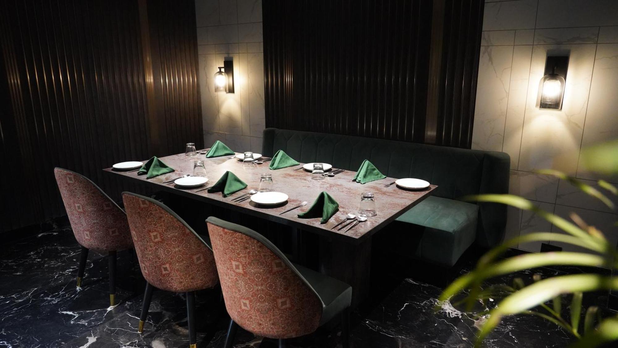 Seasons Rajkot Hotel Ngoại thất bức ảnh