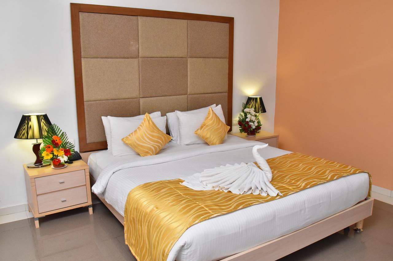 Seasons Rajkot Hotel Ngoại thất bức ảnh
