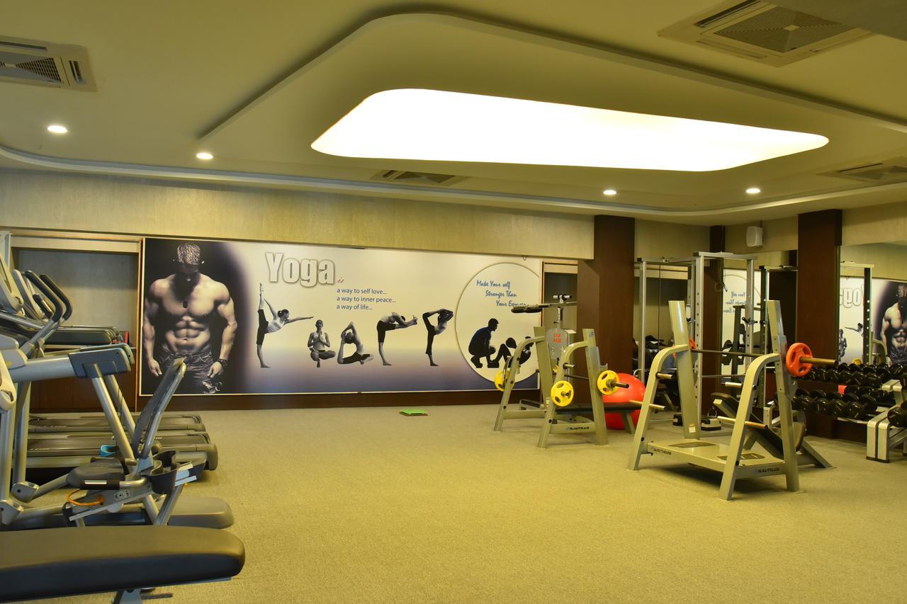 Seasons Rajkot Hotel Ngoại thất bức ảnh