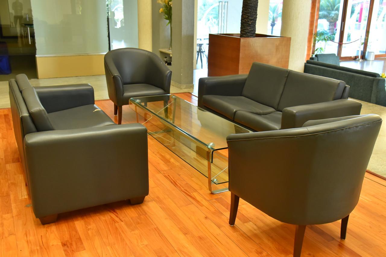 Seasons Rajkot Hotel Ngoại thất bức ảnh